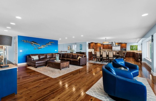Tavernier Villa | Spectacular 4 bedroom 4 1/2 bath villa on Tavernier Creek in Florida Keys.