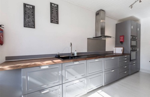 Les Chapelles House | Spectacular Barn Conversion With Fantastic Views and Hot Tub