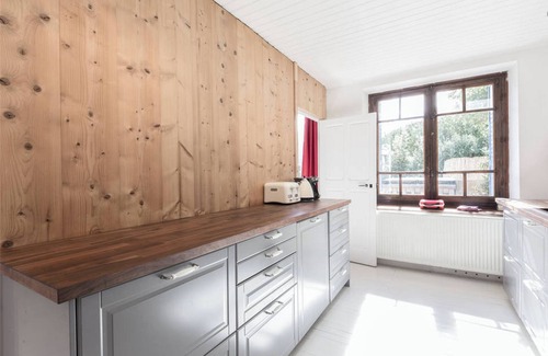 Les Chapelles House | Spectacular Barn Conversion With Fantastic Views and Hot Tub