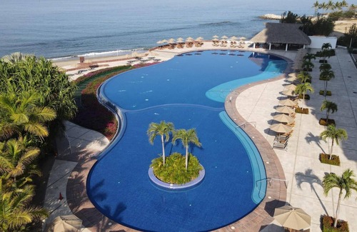 Marina Vallarta Apartment | Spectacular Beachfront Garden House at Tres Mares