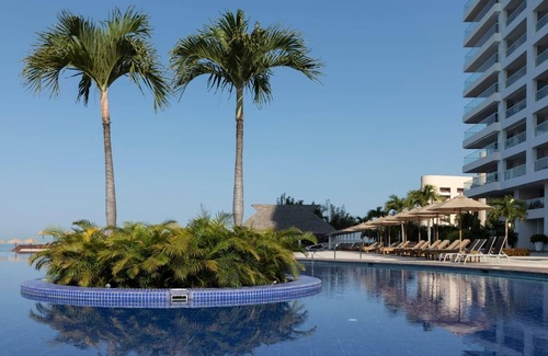 Marina Vallarta Apartment | Spectacular Beachfront Garden House at Tres Mares