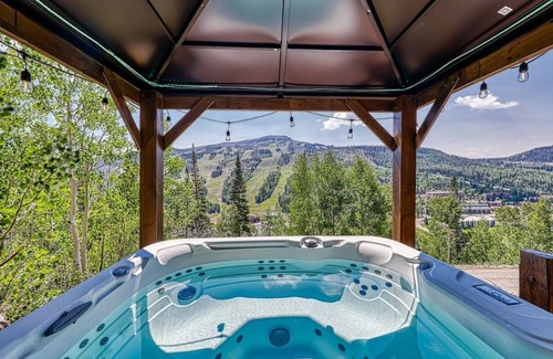 Brian Head Ski Chalet | Spectacular chalet Overlooking the Ski Slopes