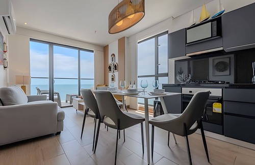 Cartagena District Apartment | Spectacular Ocean View and Historic Center 2BR