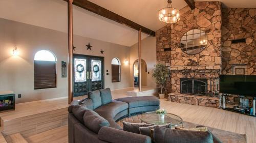 Fountain Hills House | Spectacular Fountain Hills 5 Bdrm wPool and Views