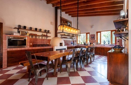 Valle de Bravo House | Spectacular House with Jacuzzi and Huge Garden