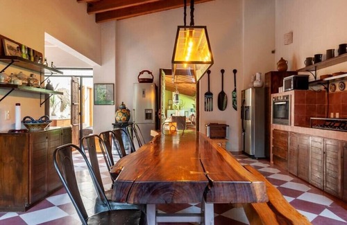 Valle de Bravo House | Spectacular House with Jacuzzi and Huge Garden