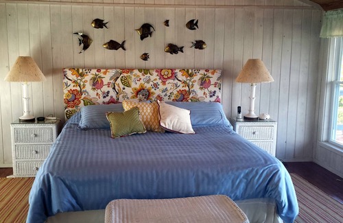 Hope Town Villa | Spectacular Hope Town home, Waterfront, Lighthouse View, Perfect Spot for 2-8