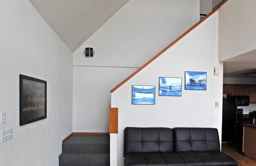 Brinnon House | Spectacular Hood Canal Views/Olympic National Park/Brinnon Waterfront House