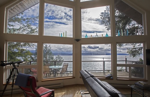 Brinnon House | Spectacular Hood Canal Views/Olympic National Park/Brinnon Waterfront House