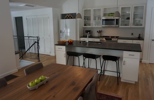Stockbridge Cottage | Spectacular Housatonic River View from newly renovated Historic Cottage
