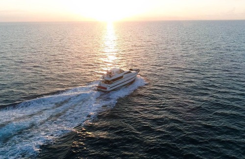 Ensanche Diputacion Boat Rental | Spectacular Luxury Yacht center Alicante