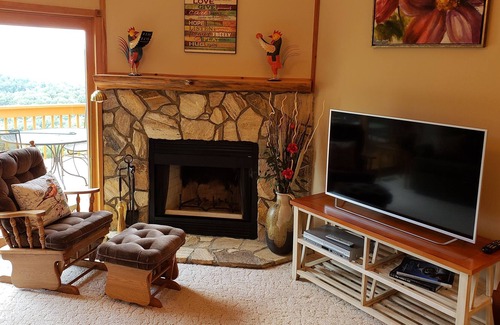Burnsville House | Spectacular Million Dollar View - Amazing Mountain Resort - Spacious Townhome