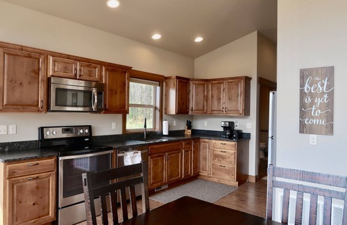 West Glacier Ski Chalet | Spectacular Mountain Views located 1 mile from Glacier National Park
