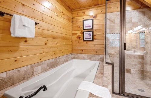 Gatlinburg - Pigeon Forge Cabin | Spectacular mountain views with furnished decks & newly refurbished living space