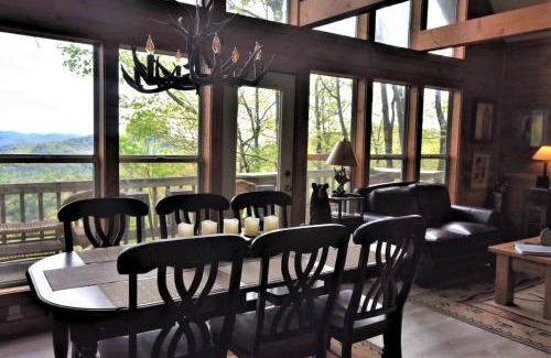 Helen House | Spectacular Mountain View - Cloud 9 - HotTub-PETS OK