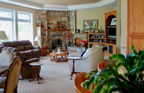 Regional District of Nanaimo House | Spectacular Ocean and Mountain View Home