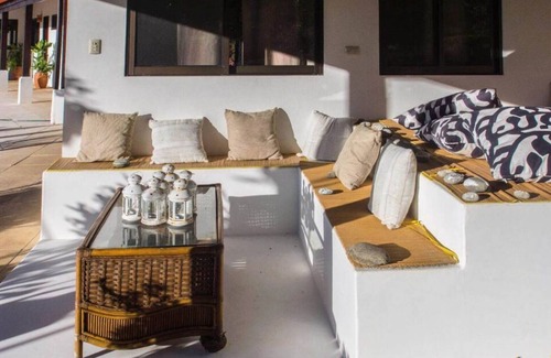 Ojochal House | Spectacular Ocean and Mountain Views in the hills above Ojochal