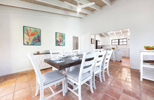 Eastern Road Villa | Spectacular ocean view villa with pool