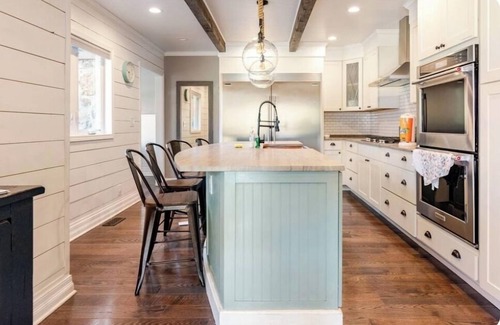 Springfield Cottage | Spectacular pool! 10 beds! Near Brass Pro