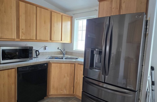 Moses Lake House | Spectacular Potholes Views from Private Deck_3BR Retreat