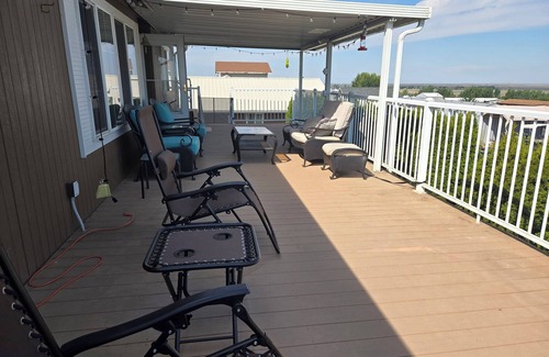 Moses Lake House | Spectacular Potholes Views from Private Deck_3BR Retreat