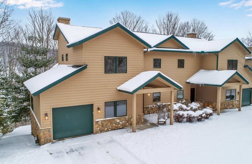 Ellicottville House | Spectacular Ski Townhouse across from Holiday Valley