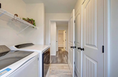 Unionville Cabin | Spectacular & Spacious Lakehouse; Kid Approved!