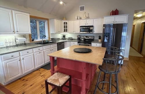 Naples House | Spectacular Sunsets and Sandy Beach on Long Lake!