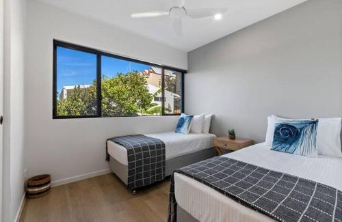 Coolum Beach Apartment | SPECTACULAR THREE BAYS