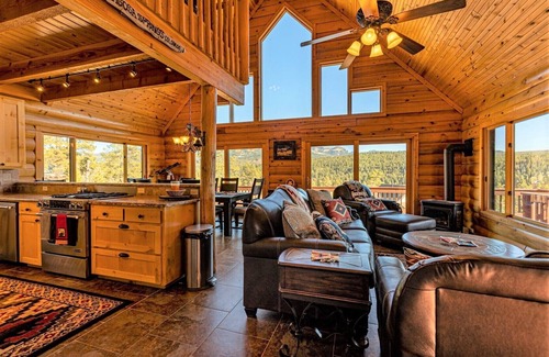 San Juan River Village Cabin | Spectacular Views, Hot Tub, Close to Wolf Creek & San Juan River
