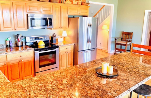 Dahlonega House | Spectacular Views-5BR-Hot Tub-Game Rm-TOP Location-dog friendly-near wineries!