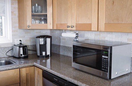 Chula Vista House | Spectacular Views and Comfort-Book Now! King Bed!