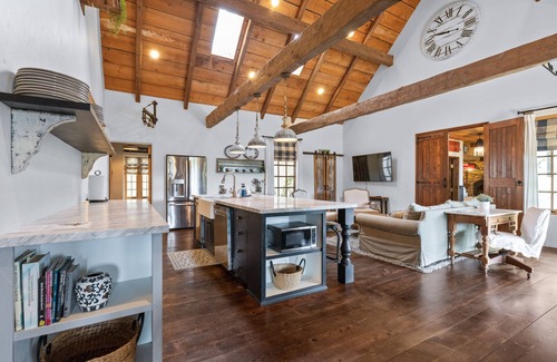 Cambria House | Spectacular Views on 160 Acre Stunning Ranch House