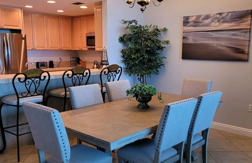 Pensacola Beach Condo | Spectacular views of the Bay! Beautiful Condo Steps from the Beach.