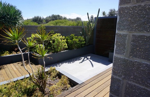 Anna Bay House | Spectacular water views. Family & pet friendly. 2 min from beach and playground.