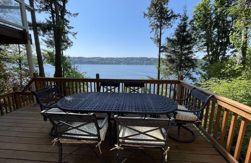 Vashon Island House | Spectacular Waterfront Refuge
