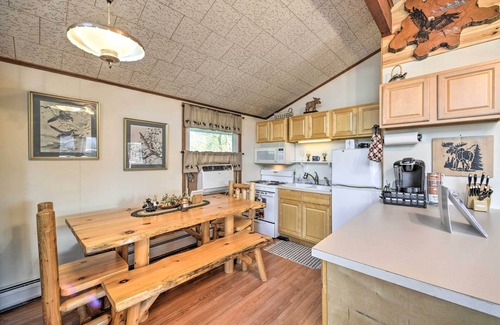 Speculator Cottage | Speculator Cottage ~ 2 Mi to Oak Mountain Skiing