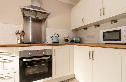 Charlestown House | SPEEDWELL, pet friendly, country holiday cottage in Charlestown