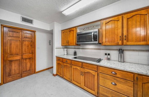 Milton Apartment | Spencer Field