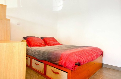 Saint-Martin-de-Crau Apartment | Spend a vacation close to nature in this inviting vacation apartment.