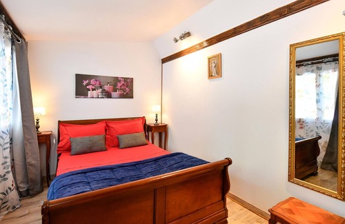 Cormatin House | Spend an unforgettable vacation in this inviting vacation home with pool.