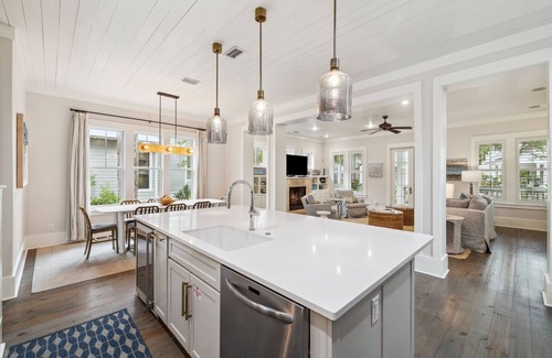 Forest District House | Spend Fall with Us! Sunshine & Saltwater - Outdoor Kitchen! 6 Seater Low-Speed Vehicle!
