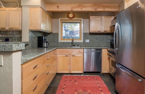 Warm Springs Condo | Spend Holidays in Sun Valley! Lovely Warm Springs Condo Within Walking Distance to the Chairlift