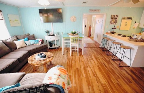 West Panama City Beach Cottage | Spend Spring Break at the beach!