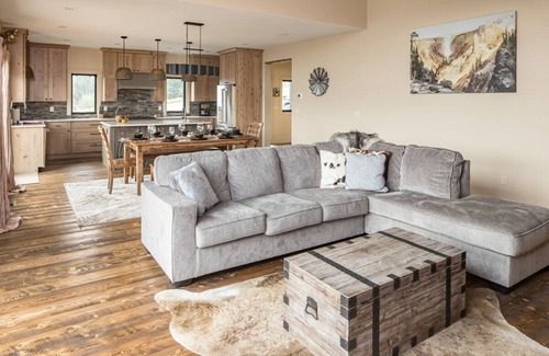Big Sky Ski Chalet | Spend the Holidays Here! Custom Chalet with Mountain Views, Near Town Center, with a Lovely Deck!