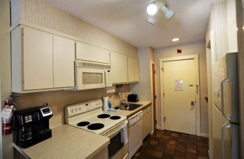 Lincoln Condo | Spend your Vacation in at Inns of Waterville Valley! (306)