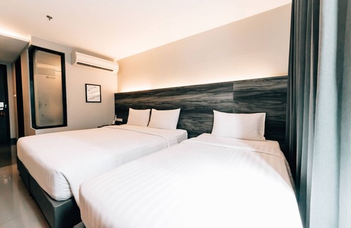 Thanon Phaya Thai Hotel | Spenza Hotel