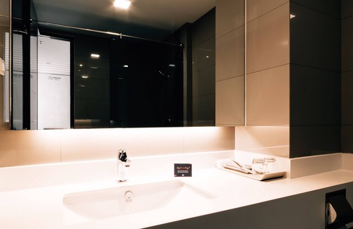Thanon Phaya Thai Hotel | Spenza Hotel