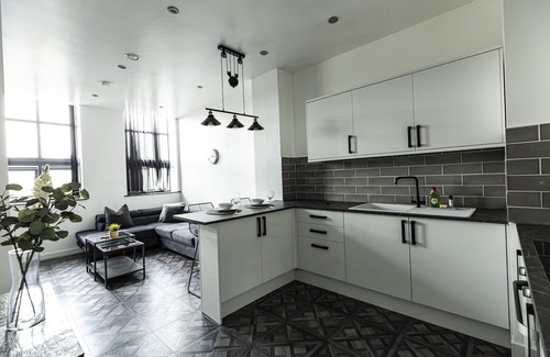 Bradford Apartment | Spire Accommodations Ltd.