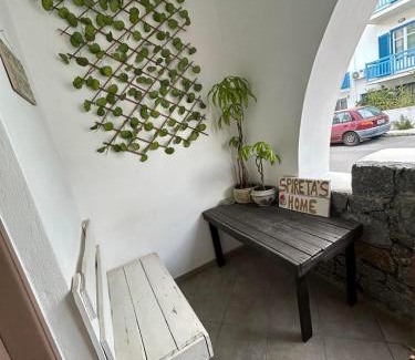 Naxos Apartment | spiretas home 1